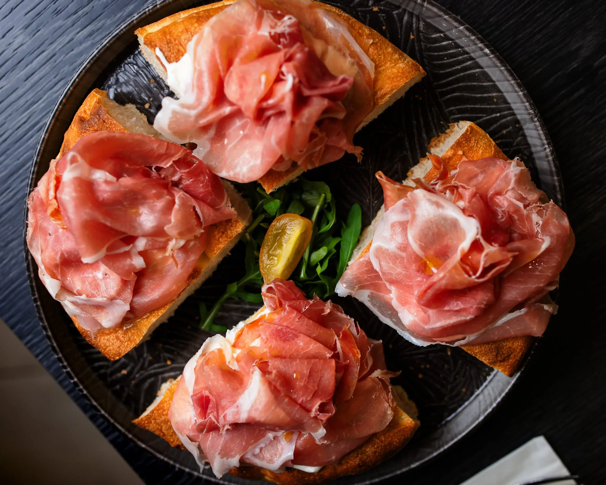 Crostini e specialità serviti da Il Cornicello